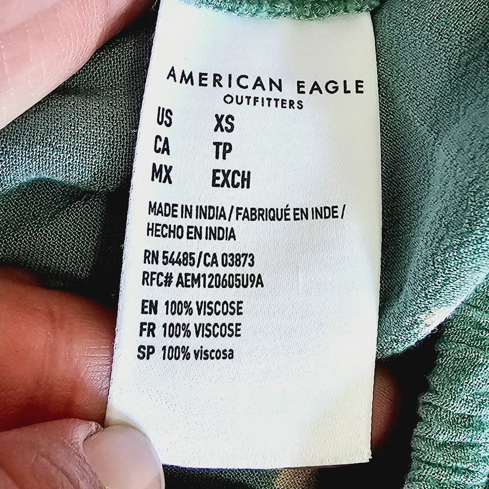 American Eagle  Green Floral Smocked High Waisted Everyday Soft Shorts Size XS - Image 8