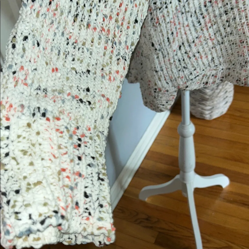 Cupio Cream and Black Knit Sweater - Image 2