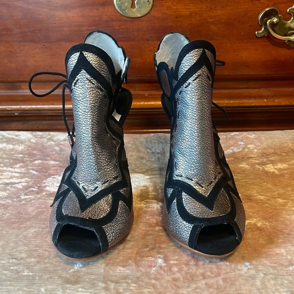 SOPHIA WEBSTER Yasmin Grain Black Rose Gold Metallic Leather Geo Heels EUC 6.5 - Image 3