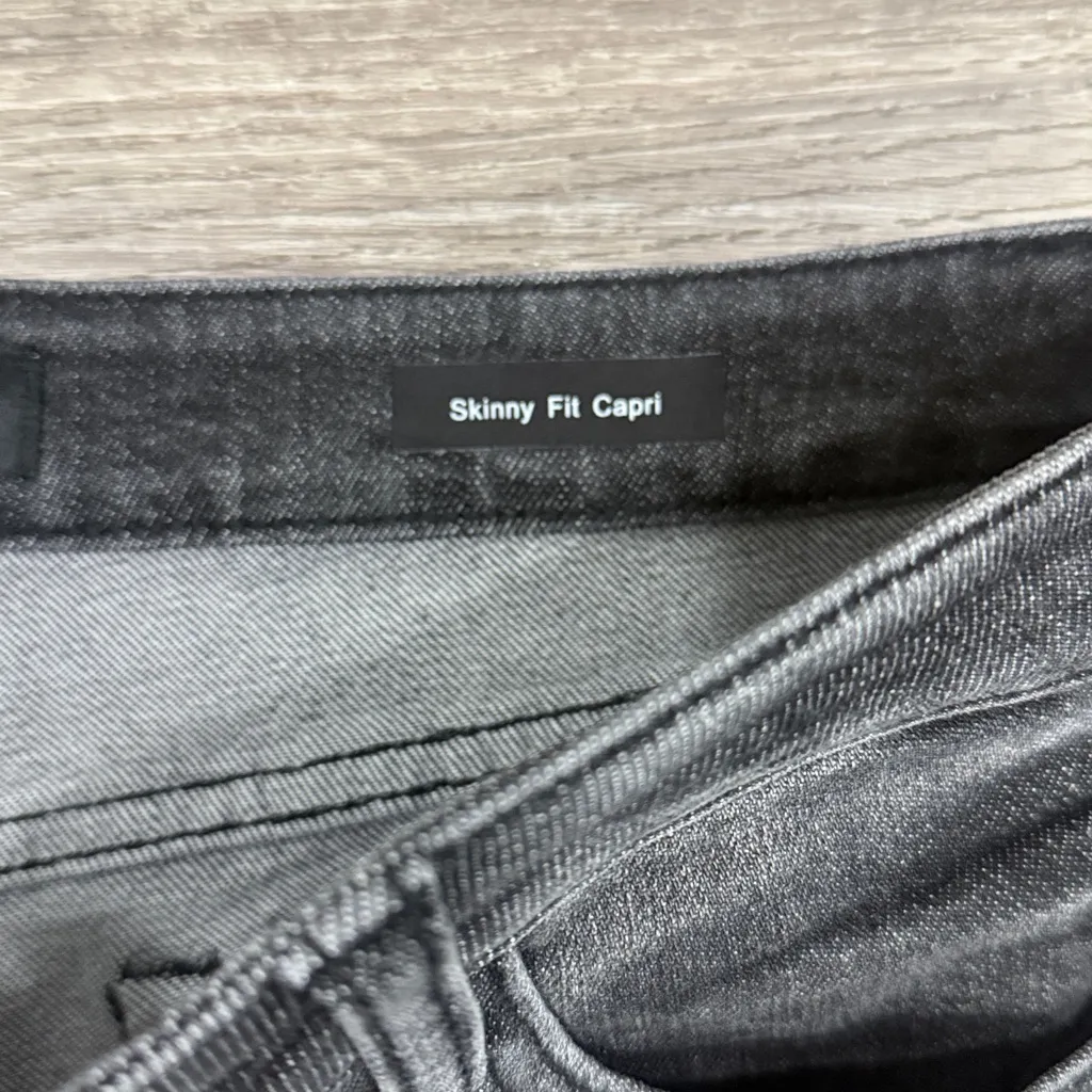 Judy Blue Charcoal Skinny Fit Capri Jeans  15/32 Distressed Denim High rise - Image 4