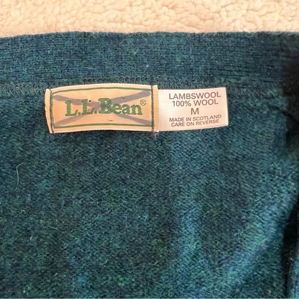Land’s End 100% Lambwool Cardigan Size M - Image 4