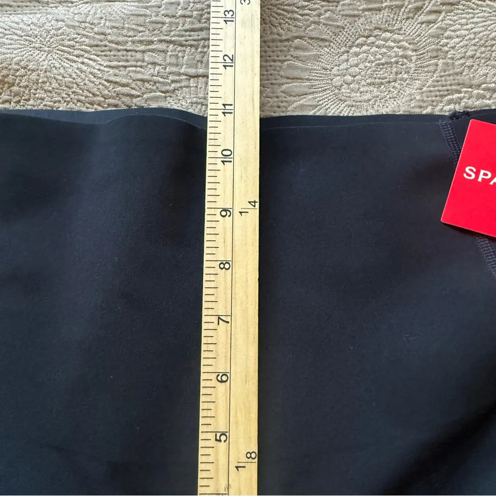 NWT SPANX Every Wear Active Gloss Pocket Leggings Large Shape wear - Image 8