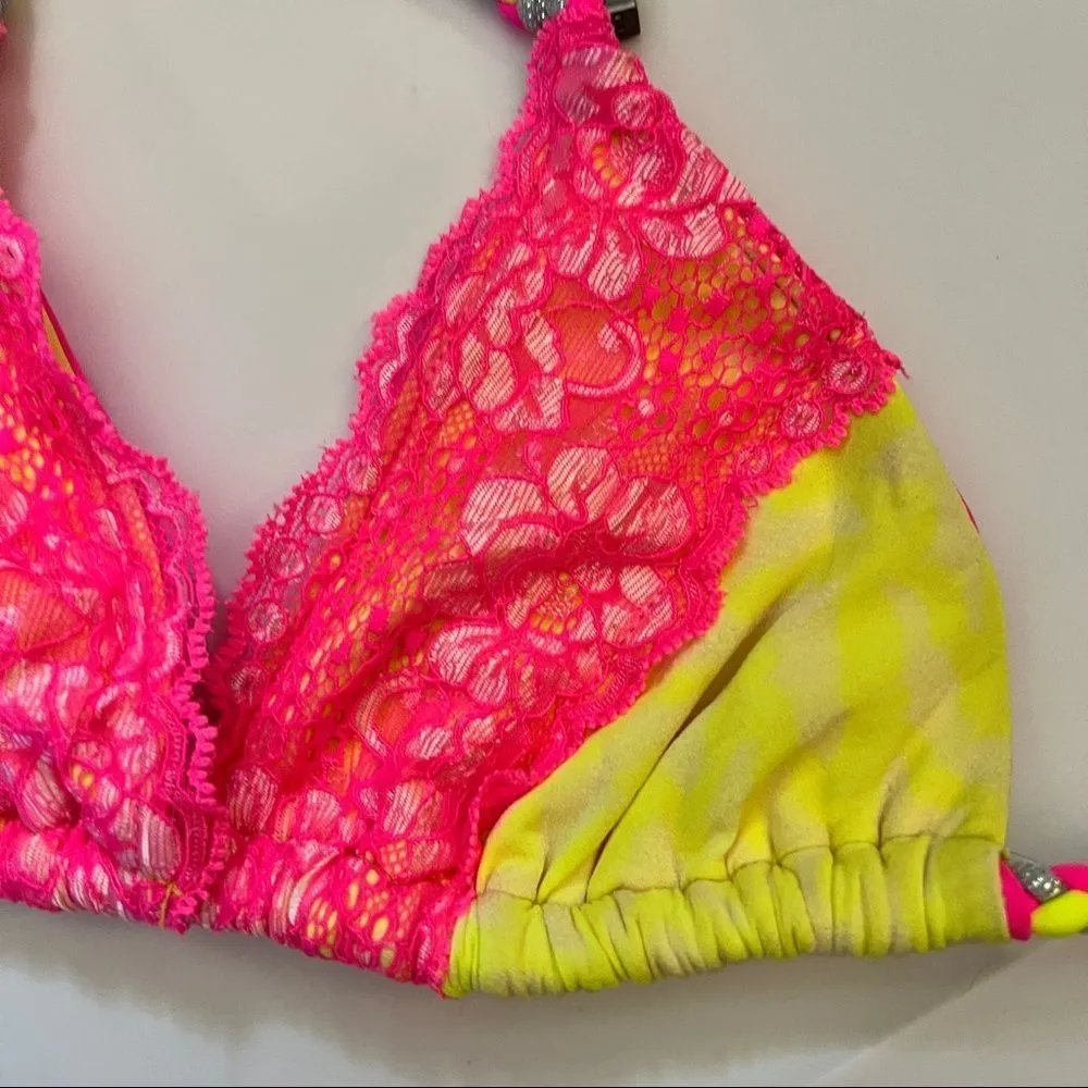 Beach Bunny Neon Dream Bikini Top nwt - Image 2