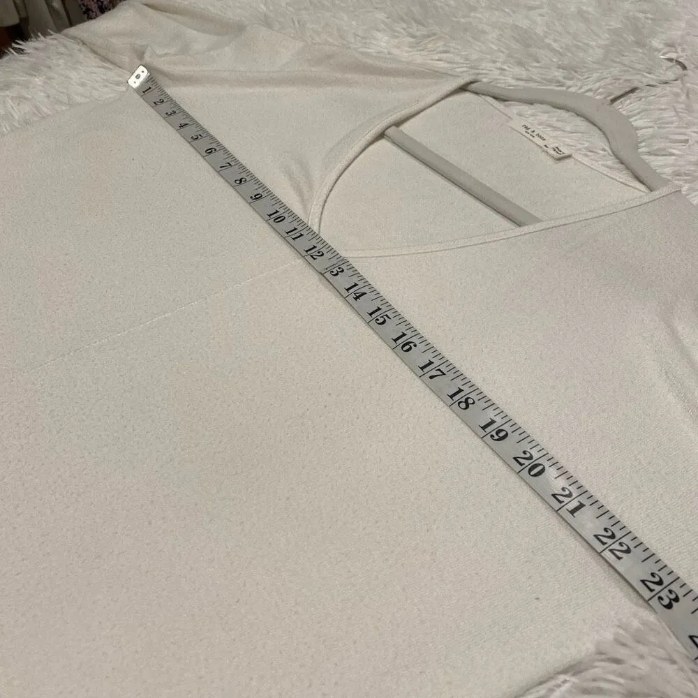 Rag & Bone V Neck Sweater in White Small - Image 3