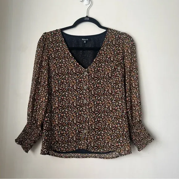 Georgette Smocked-Cuff Button-Front Shirt in Folktale Paisley 00 - Image 6