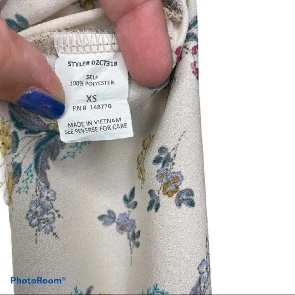 Sienna Sky Junior’s Floral Blouse Size XS - Image 6