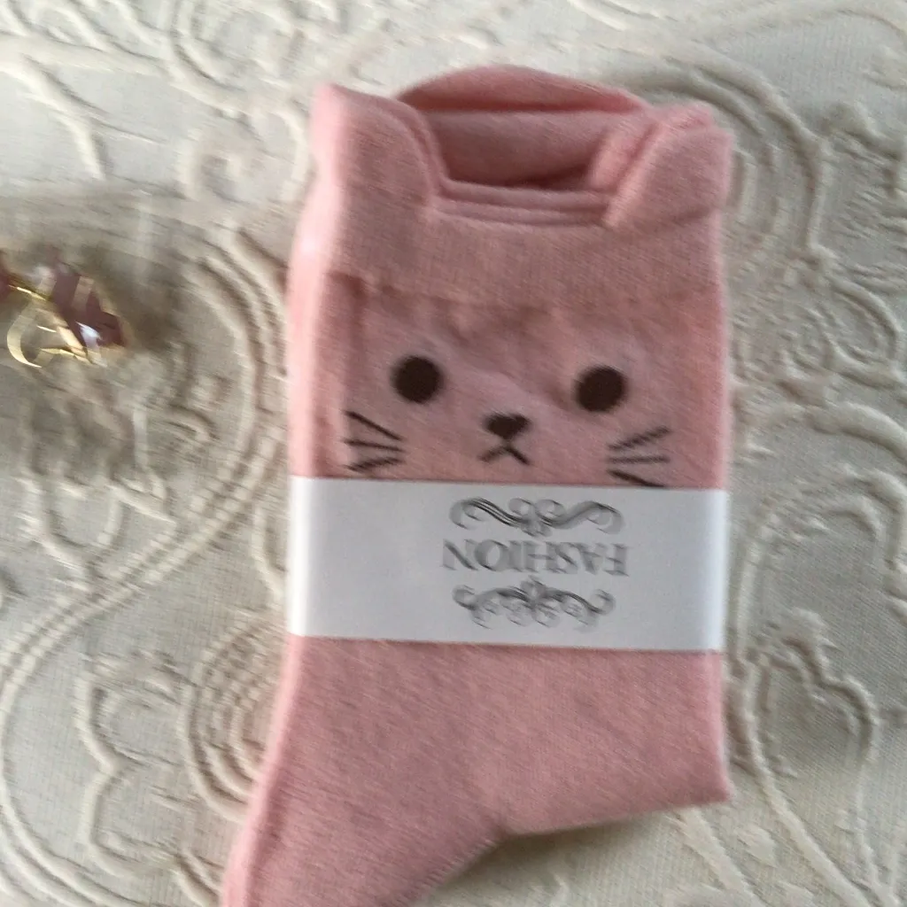 Womens Cat Socks and Matching Cat Earrings in pink/ white Pink - Image 3