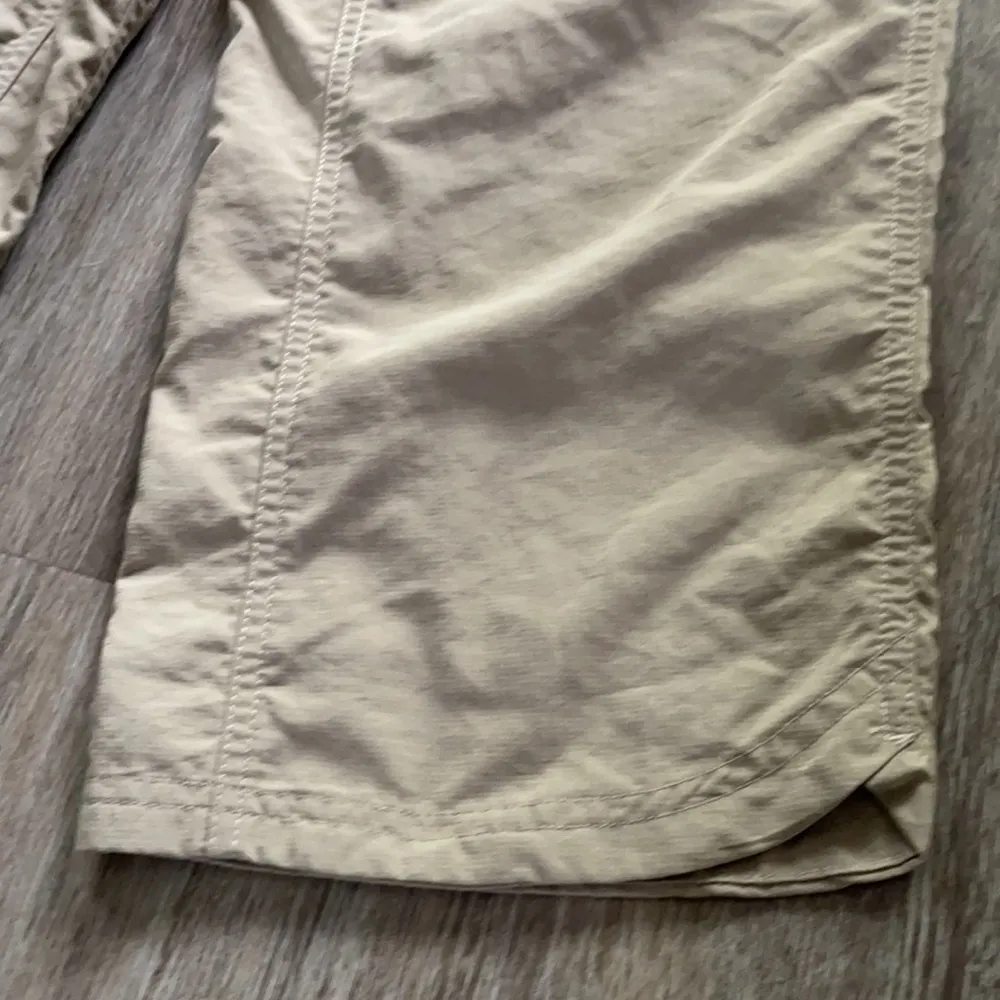 The North Face Horizon 2.0 Khaki Capris Size 4 - Image 9