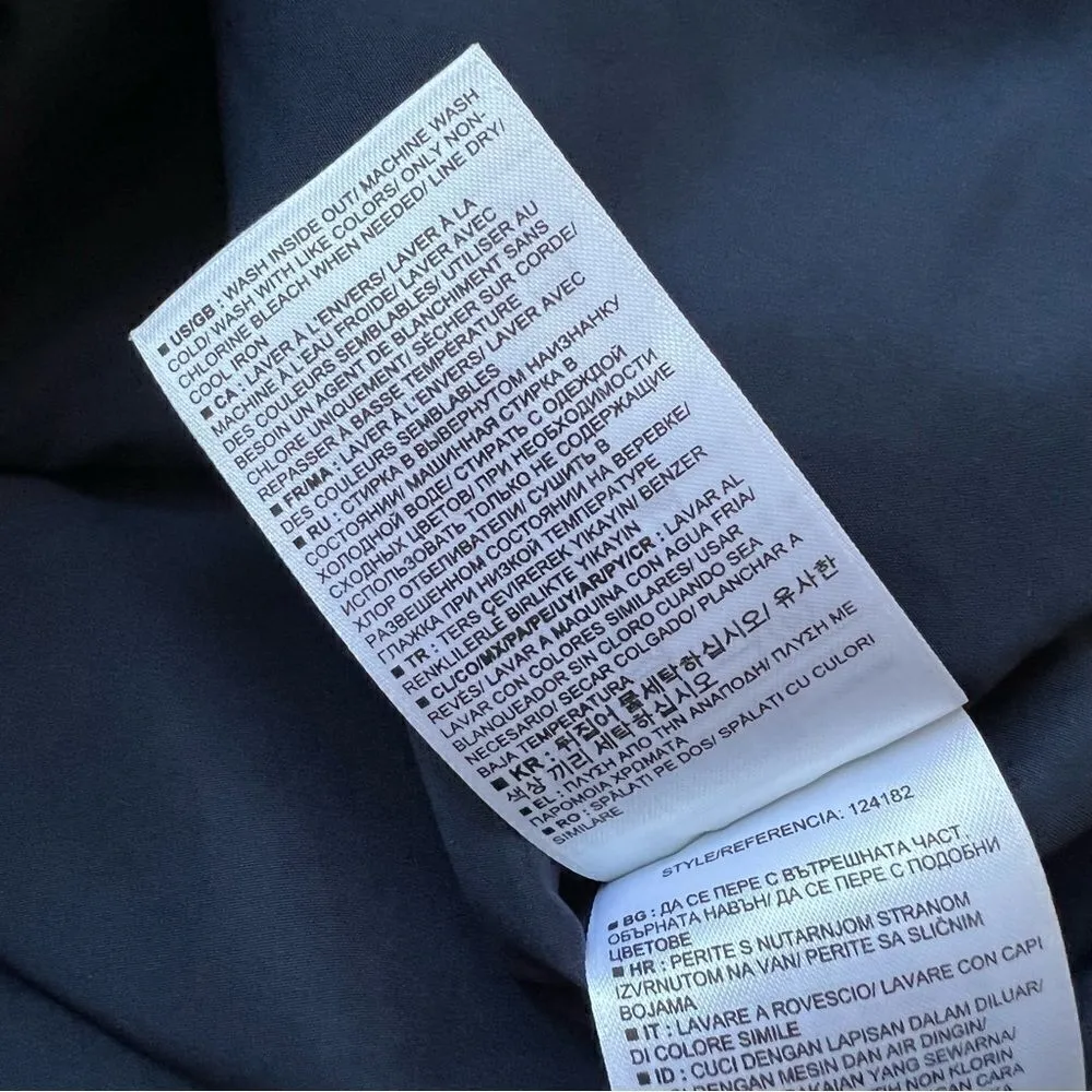 Banana Republic Navy and White Pinstripe Pleated Skirt Size 0 Blue Stripes - Image 9