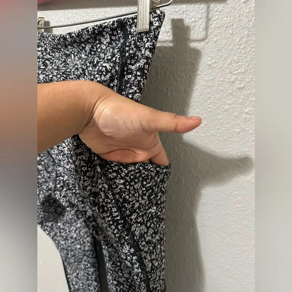 Lululemon athetica rare leggings size 2 no signs of wear in great condition - Image 9