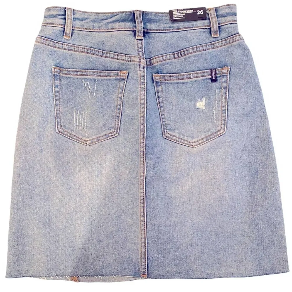 BUFFALO Summer Fling Cool Girl Distressed Denim Skirt 25 - Image 5