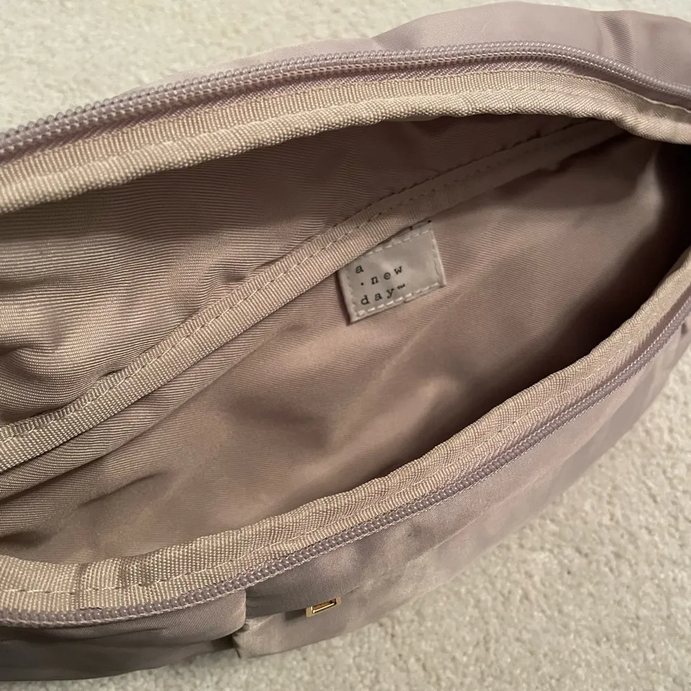 Cute Light Cream / Tan Colored Adjustable Fanny Pack - Image 7