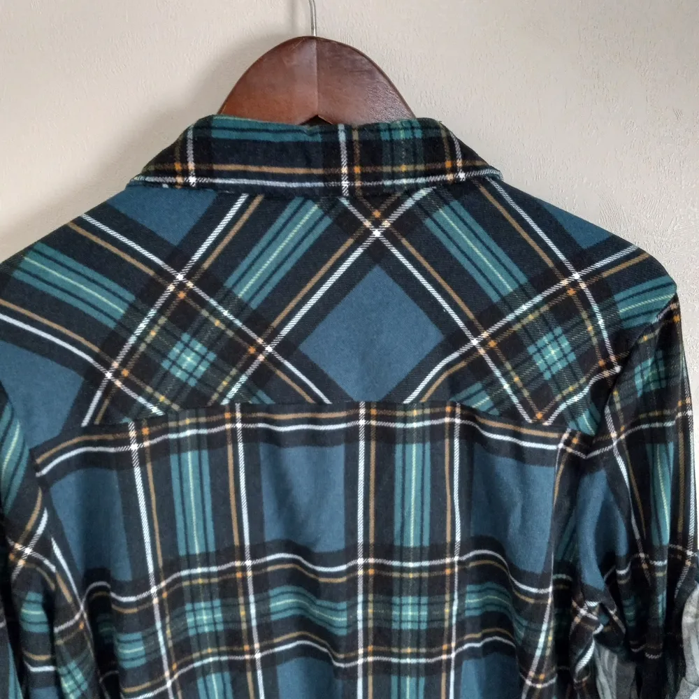 Eden & Olivia L Plaid Stretch Shirt Dress in Forest and Emerald Green - Image 5