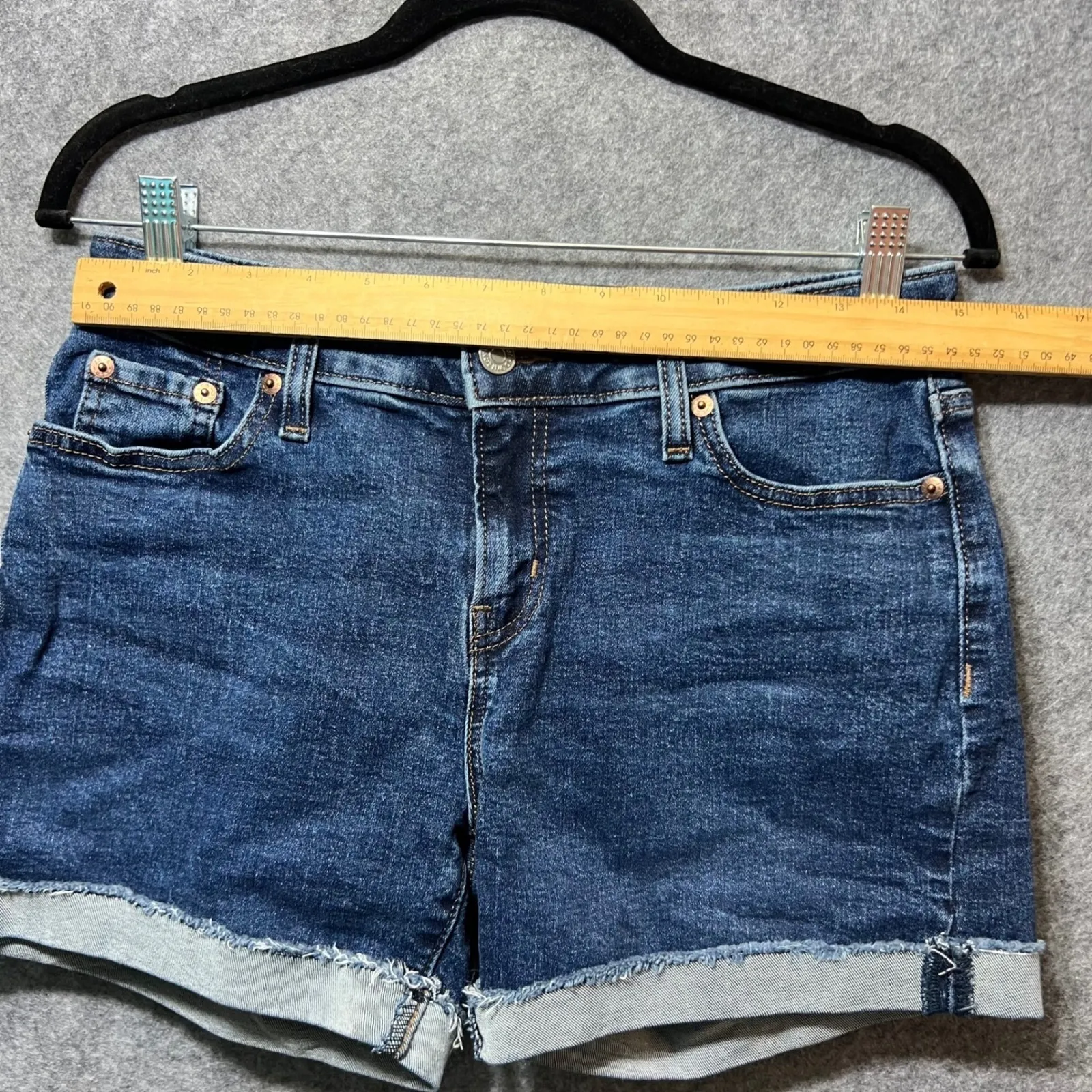 Denizen Levi's Mid-Rise Denim Shorts Women's Size 4‎ 27 Dark Wash Cuffed Casual - Image 3
