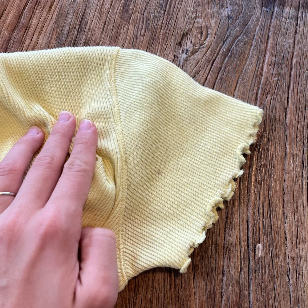 Tommy Hilfiger Vintage Lettuce Hem Top- Size Large - Image 5