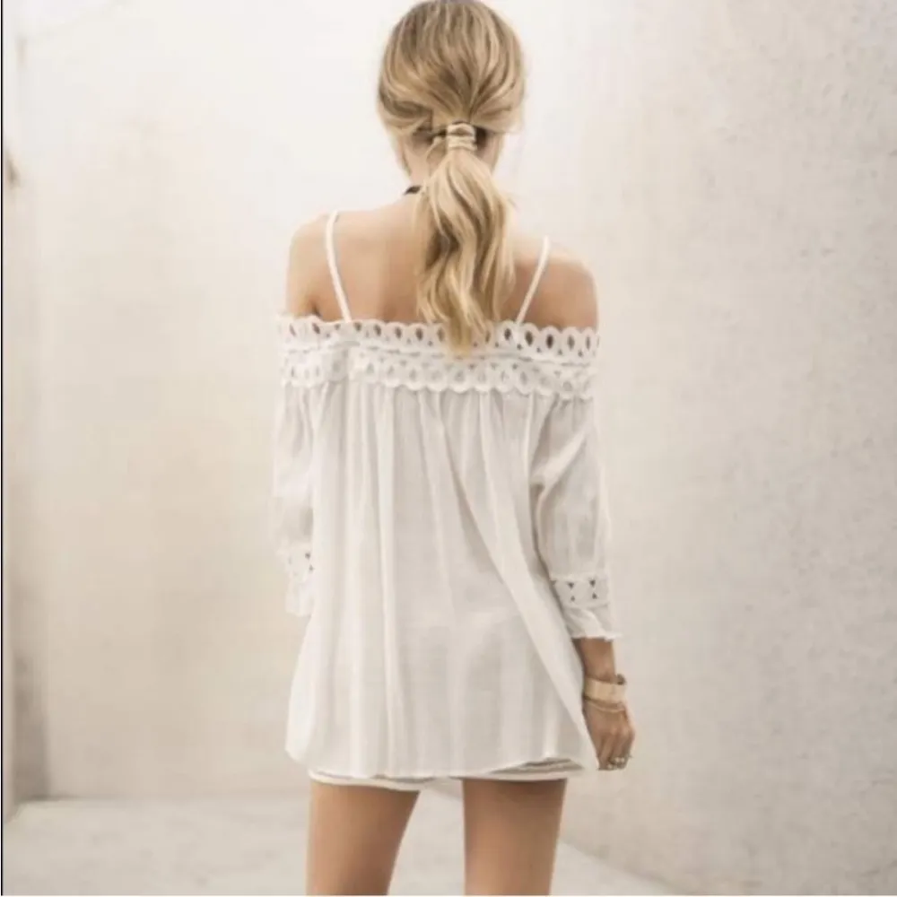 Moon River Cream Lacey Trim Top Size Small - Image 13