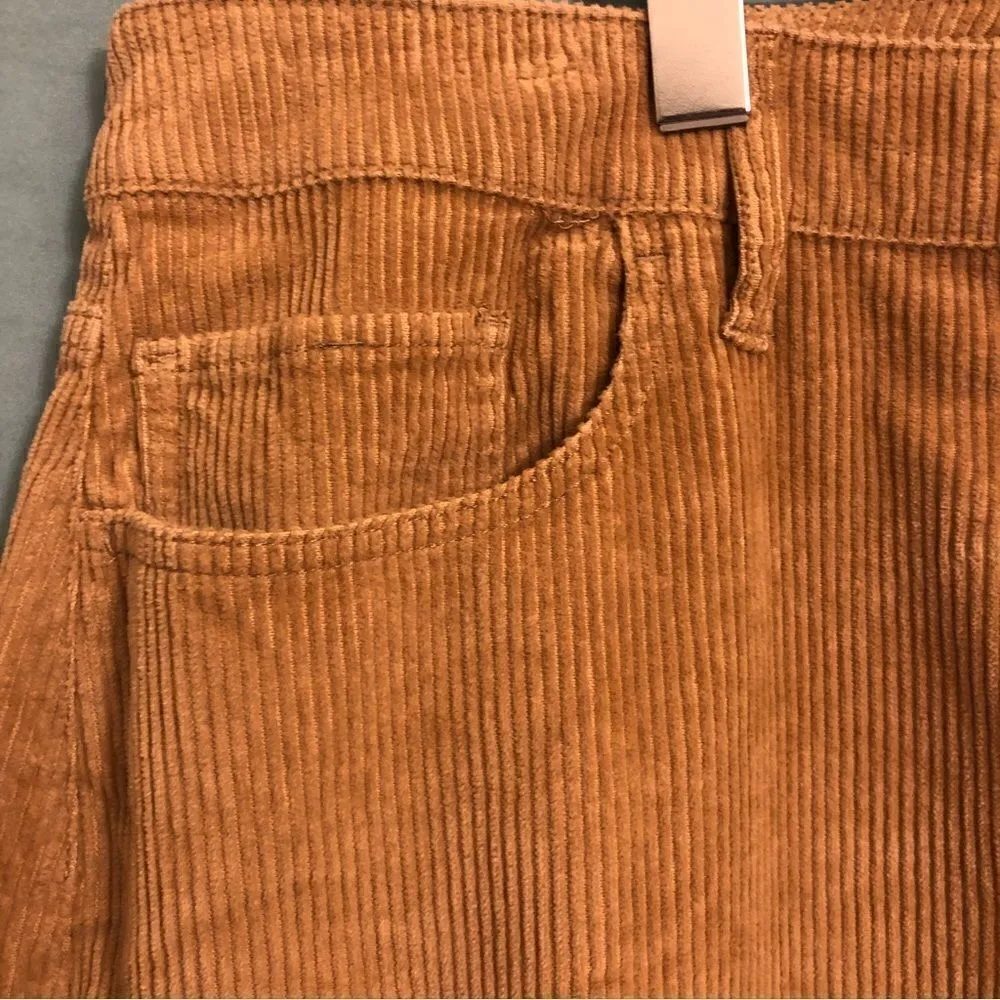 NWT- Hollister women ultra High-Rise Corduroy pants - R17/33 - light brown/gold - Image 3
