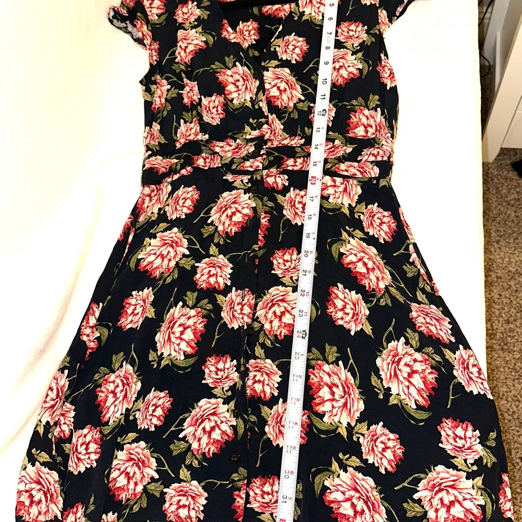 Topshop floral V-neck dess sz 8. Button up - Image 5