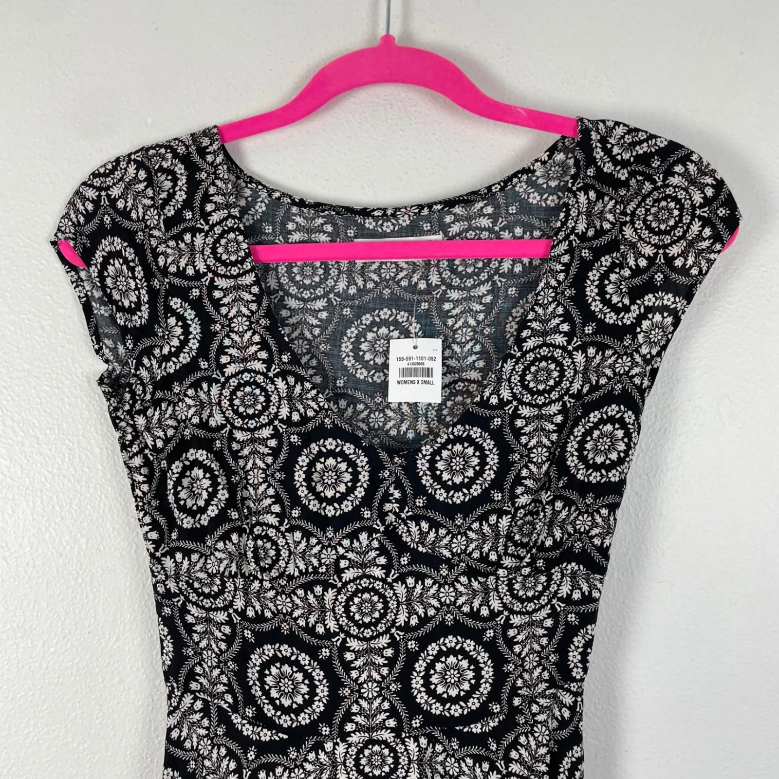 NWT‎ Abercrombie & Fitch XS Dress Black White Floral Print Cap Sleeve Mini - Image 2