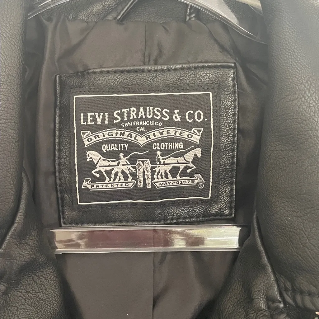 NWT Levi's Belted Faux Leather Moto Jacket - Black Size Small - Image 6
