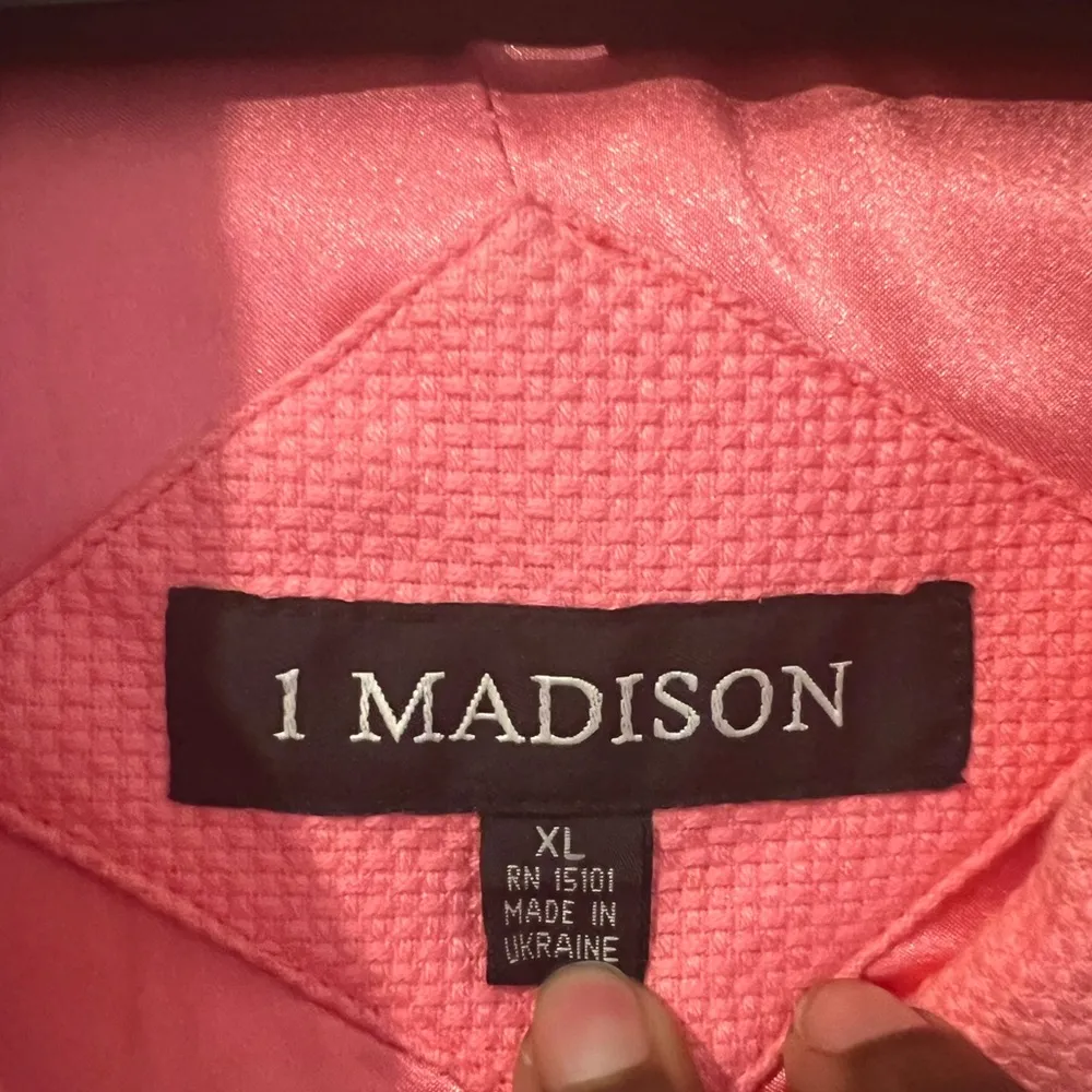 1 Madison Women Pink Button Closure Size XL - Image 5