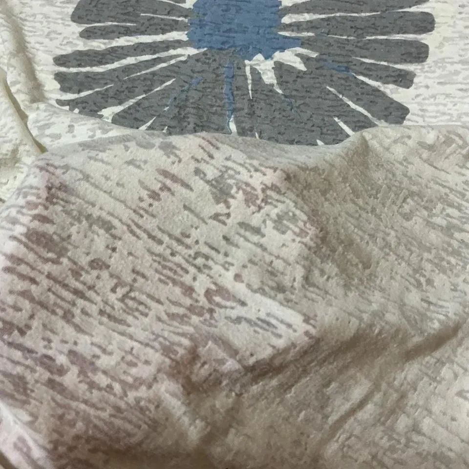 Life is Good Women's Fitted Sheer Graphic T Shirt Daisy Flower Print Cream Large - Image 5