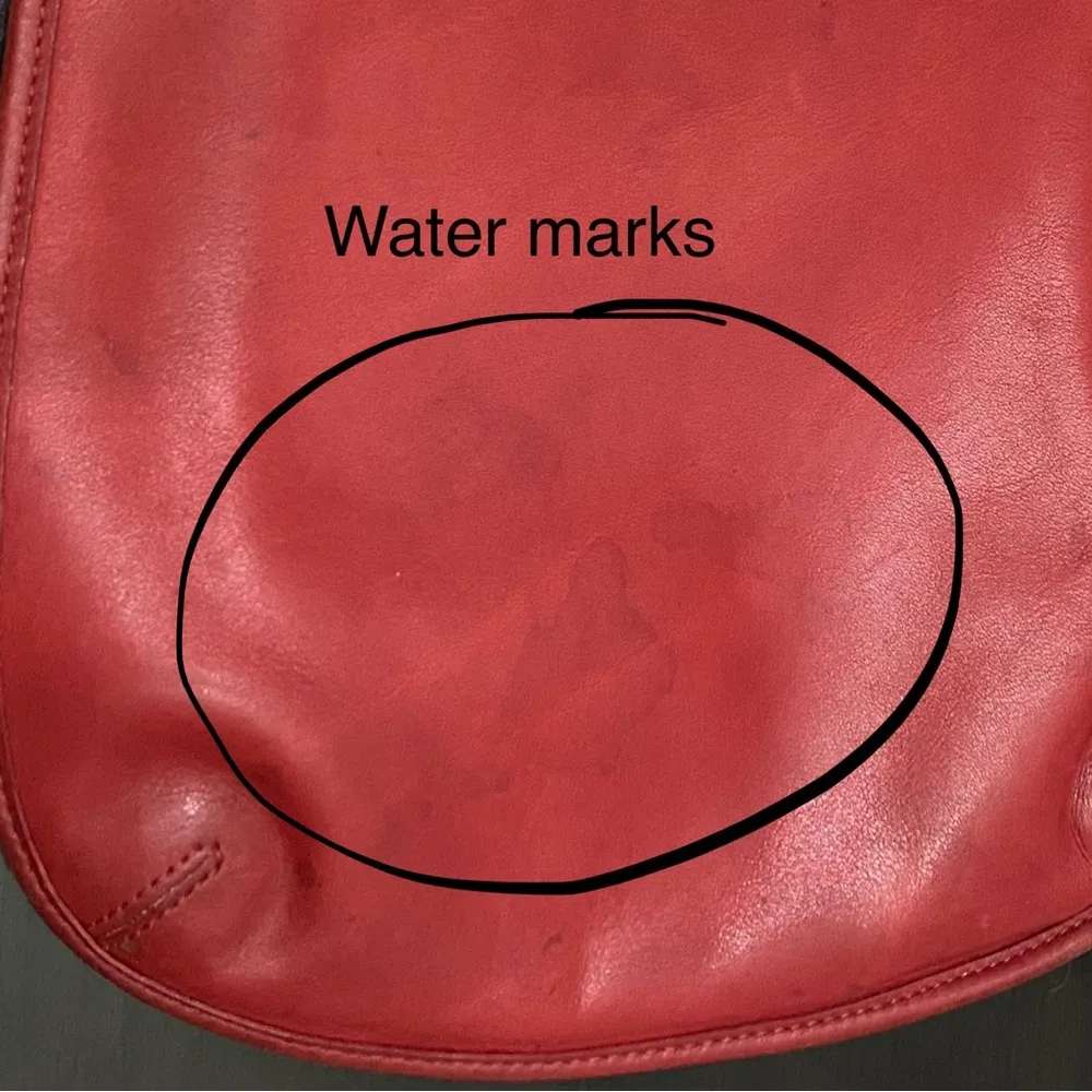 Vintage COACH 9131 Legacy Saddle Red Leather Flat Crossbody Shoulder Bag - Image 16