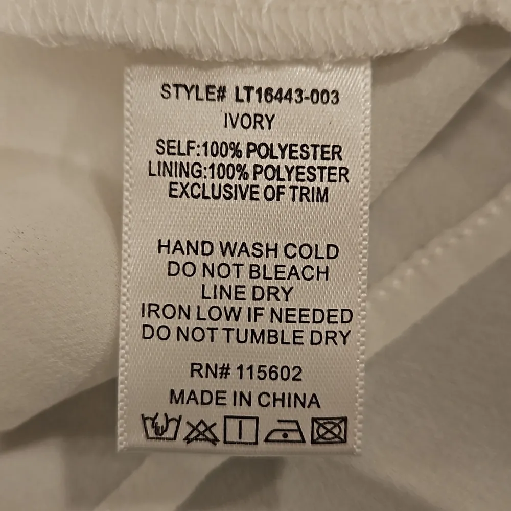 💕LUSH💕 Lace Trim V-Neck Camisole ~ White Ivory L NWT - Image 9