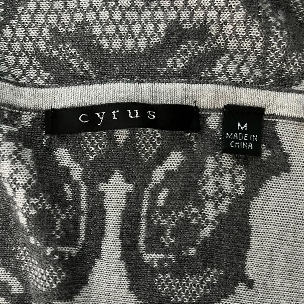 Cyrus Grey Open Front Long Sweater Cardigan, Sz M - Image 9