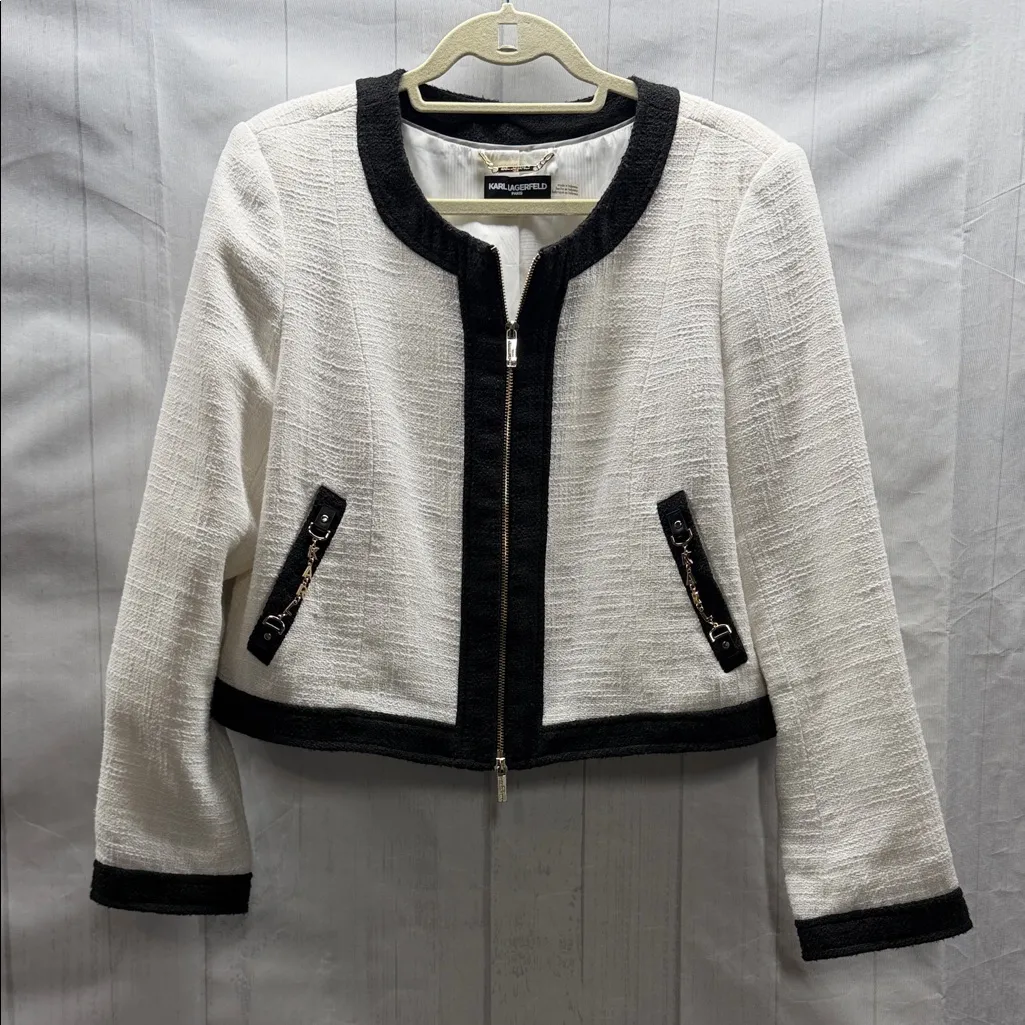 Karl Lagerfeld Paris White Black Colorblocked Tweed Chain Cropped Zip Up Blazer - Image 3