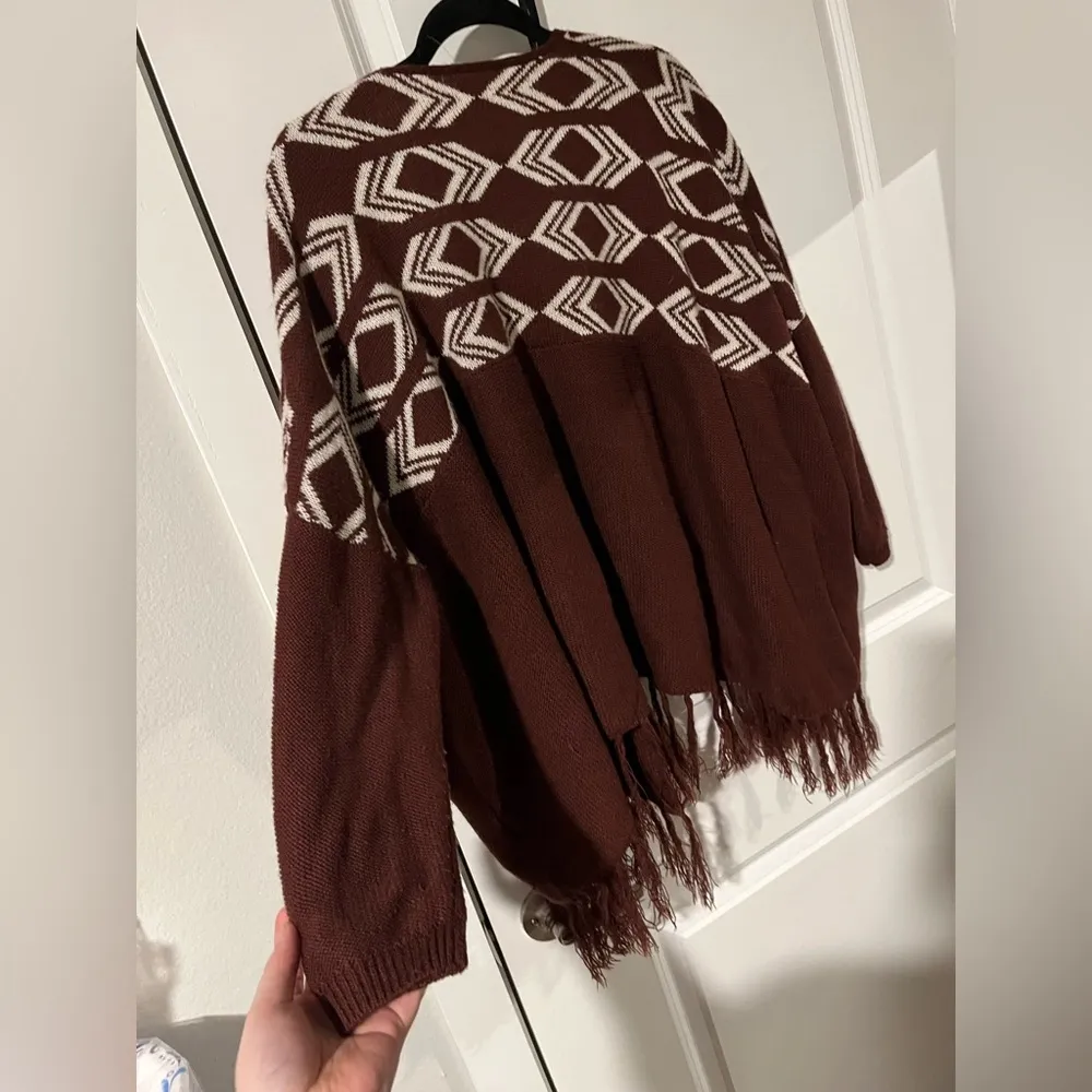 Charlotte Russe Aztec/Boho Maroon Cardigan Sweater w/ Fringe Size: Small-Medium - Image 5