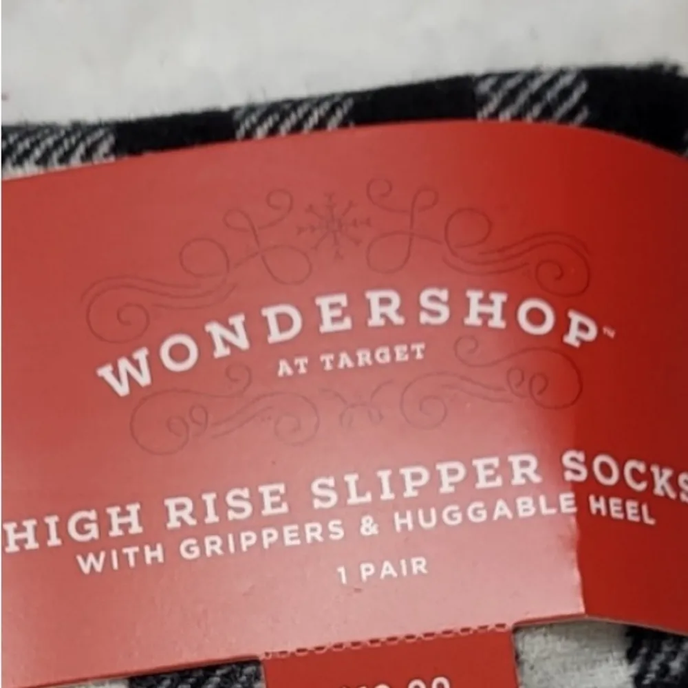 Wondershop Buffalo Check Sherpa Lined Pull On Unisex Slippers with Grippers NEW! Black Size undefined - Image 3