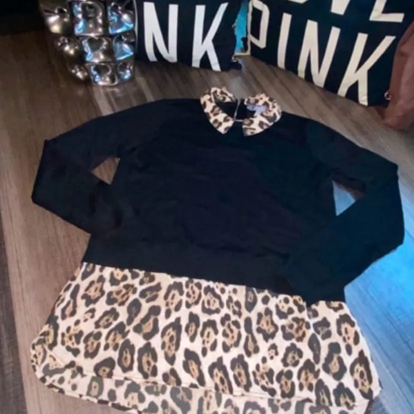 MARBLE Black and Leopard Print Zippered Top - Image 6