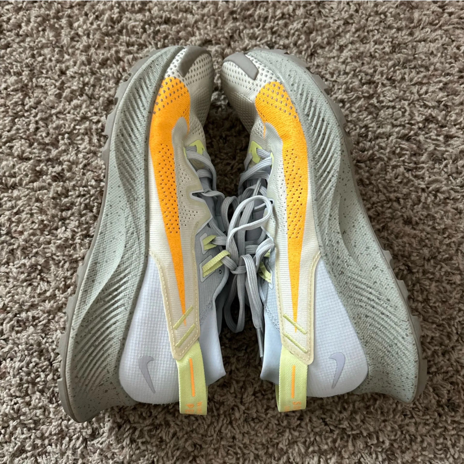 Nike Pegasus Trail 2 Pure Platinum Laser Orange Tennis Shoes Size 9.5 - Image 6