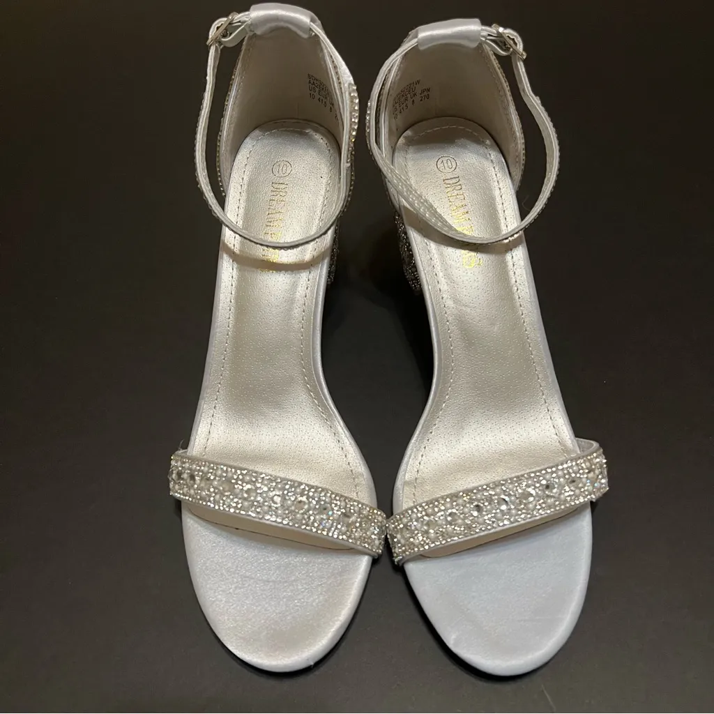 Dream Pairs bejeweled high heel sandals, sz 10,silver satin and rhinestones, NEW - Image 4