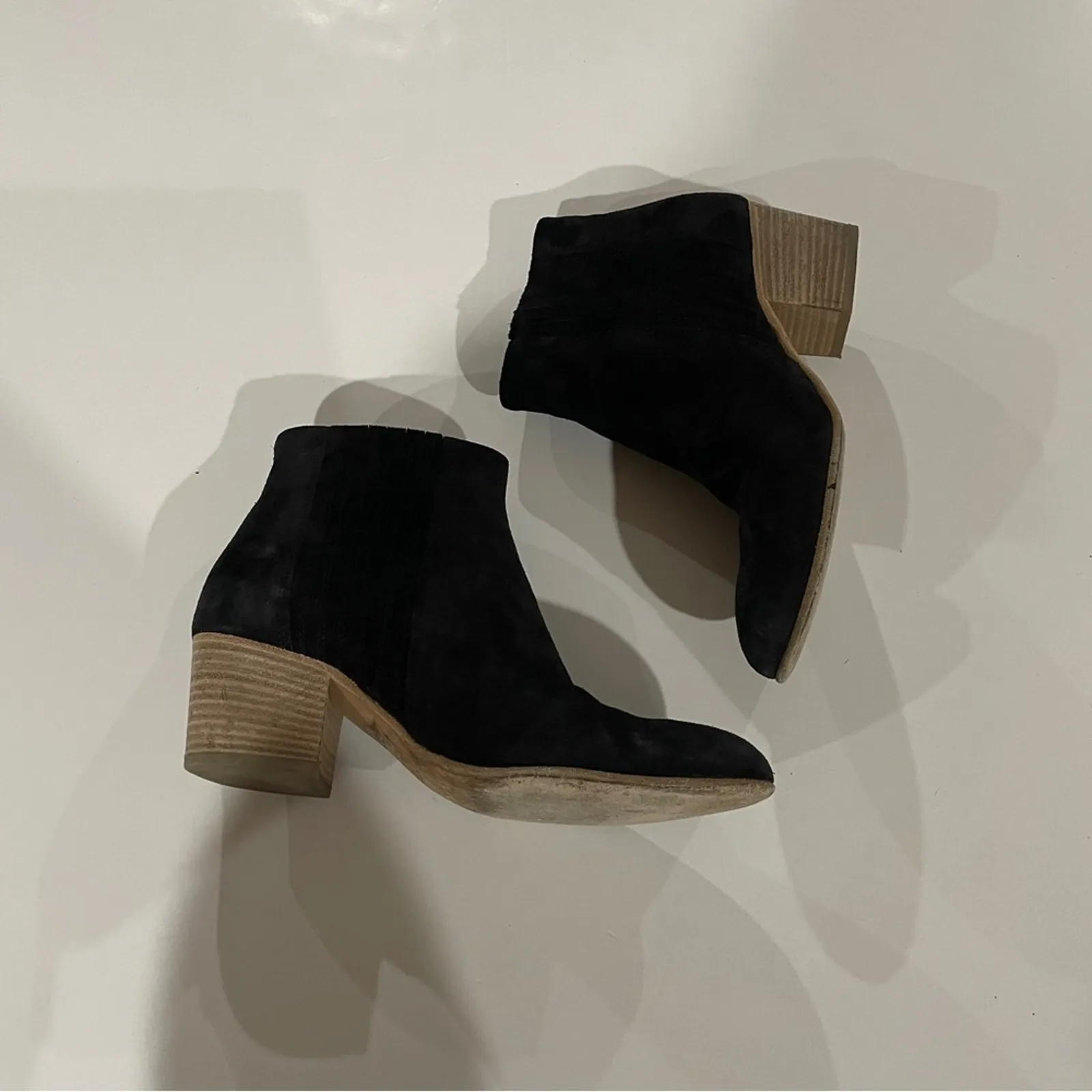 Vince Black Suede Chukka Pull On Ankle Heeled Booties Size 7‎ - Image 2