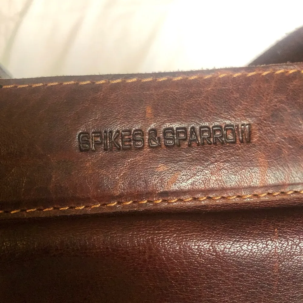 Spike and sparrow leather crossbody bag - Image 3