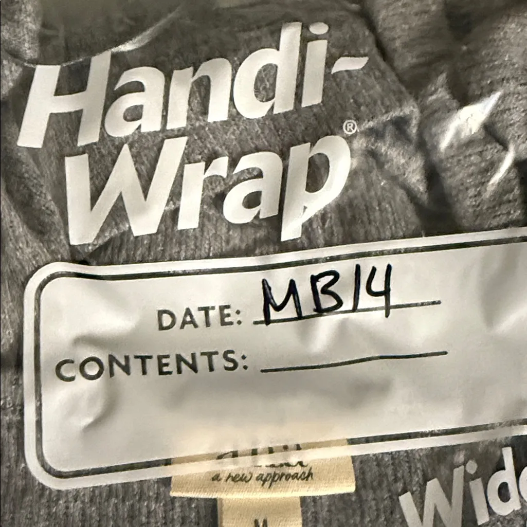 a.n.a Heather Gray Long‎ Sleeve Women's Top Size M - Image 10