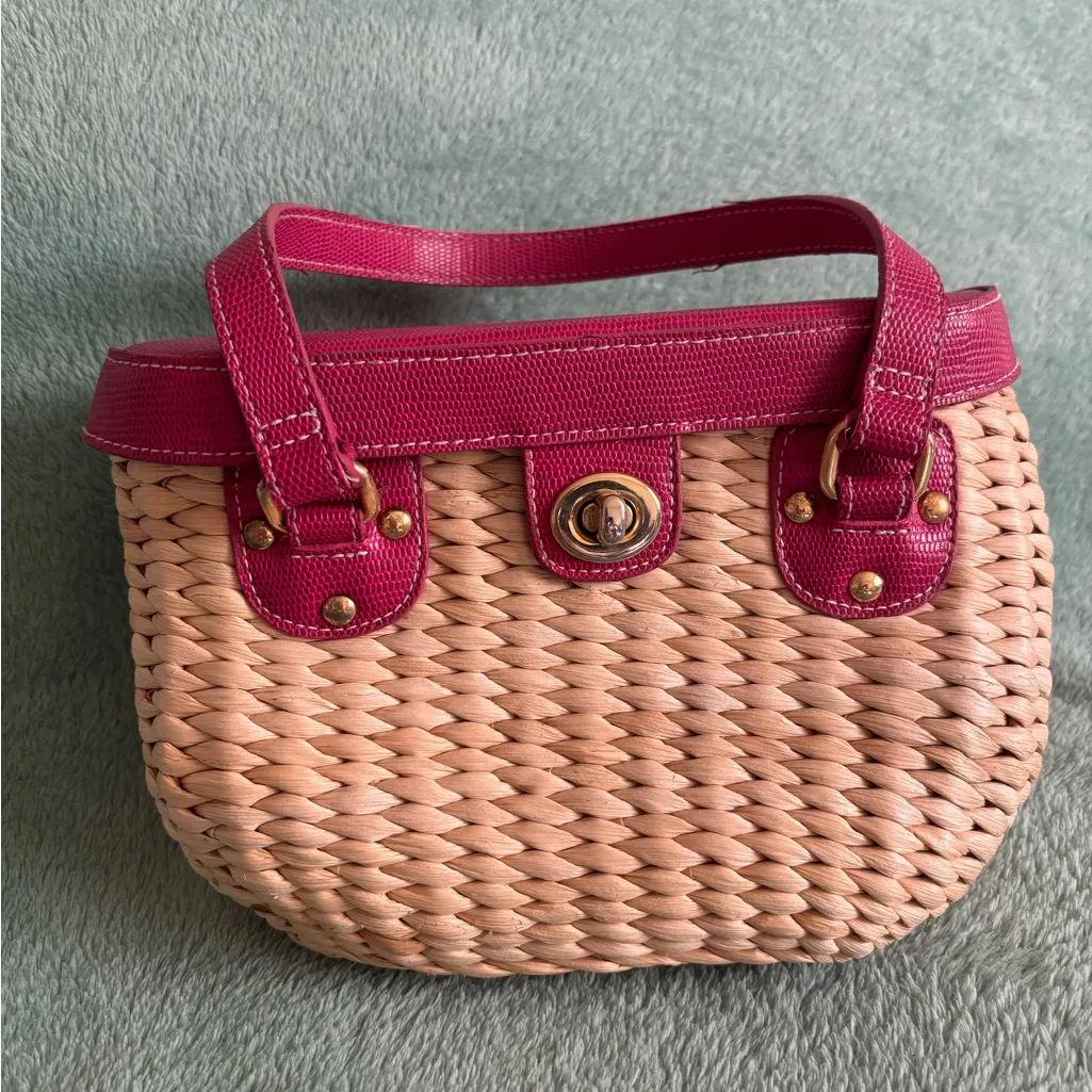 Vintage Vegetable Fiber Woven Basket Purse Top Handle Bag Pink Tan mirror - Image 2