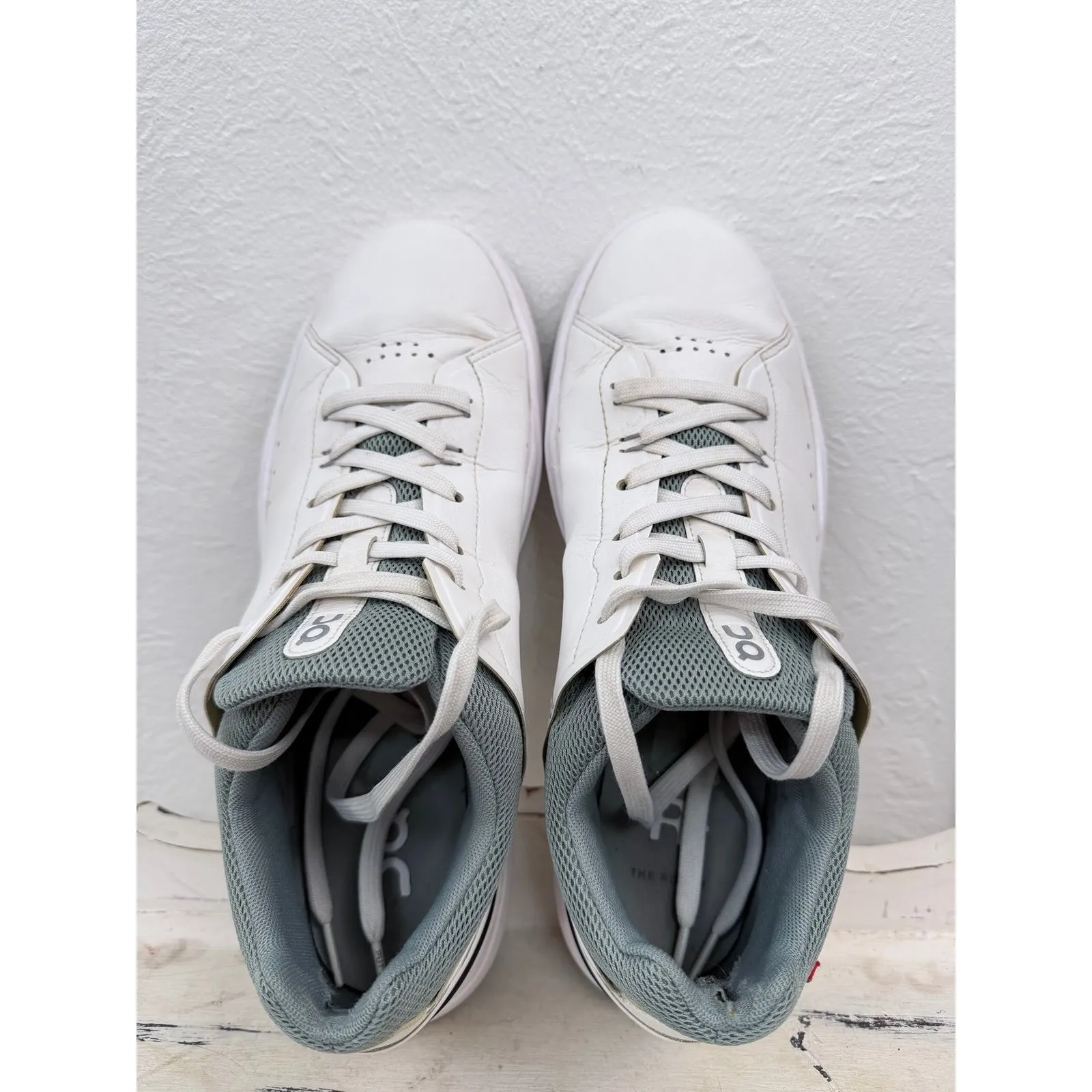 On Cloud "The Roger" Sneakers Men's 9.5White Leather Tennis Shoes Swiss Enginee - Image 5