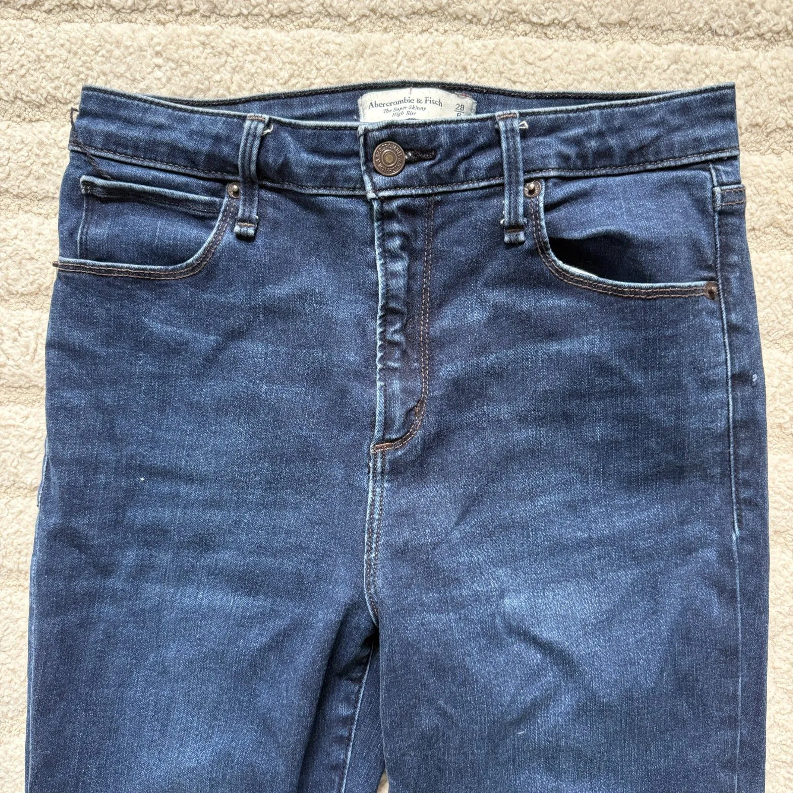 Abercrombie & Fitch Curve Love The Super Skinny High Rise Size 28 - Image 4