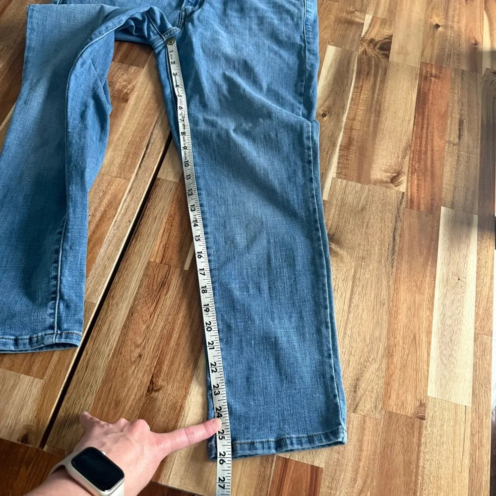 LEVI’S Jeans Light Wash - Image 8