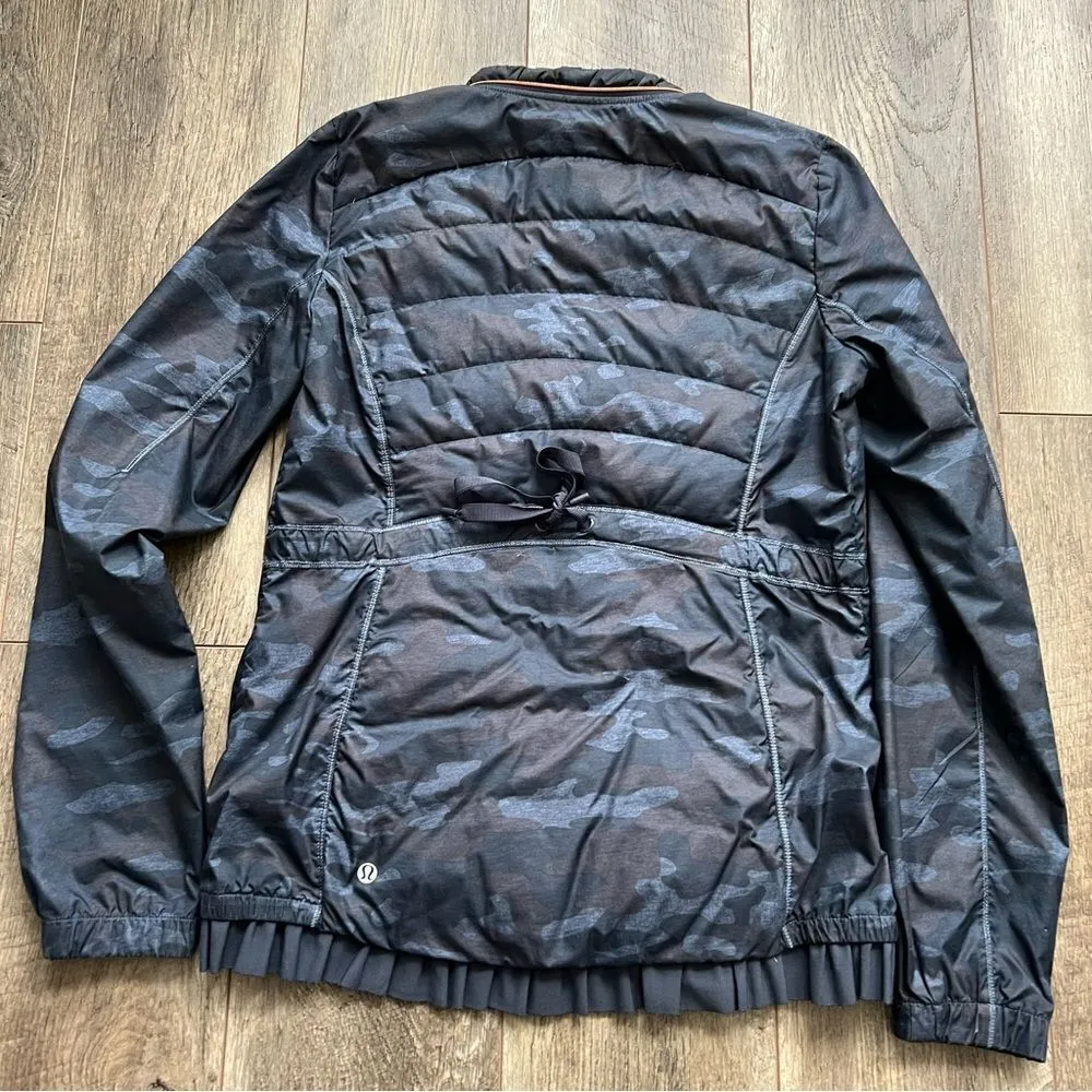 Lululemon Spring Fling Puffy Windbreaker Heathered Lotus Camo Oil Slick Blue 8 - Image 15