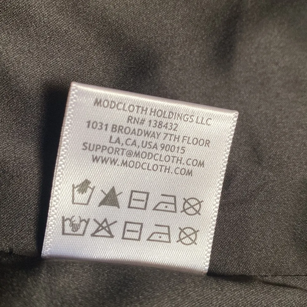 ModCloth Before You Go-Go Mock Neck Sleeveless Velvet Swing Dress size XS - Image 9