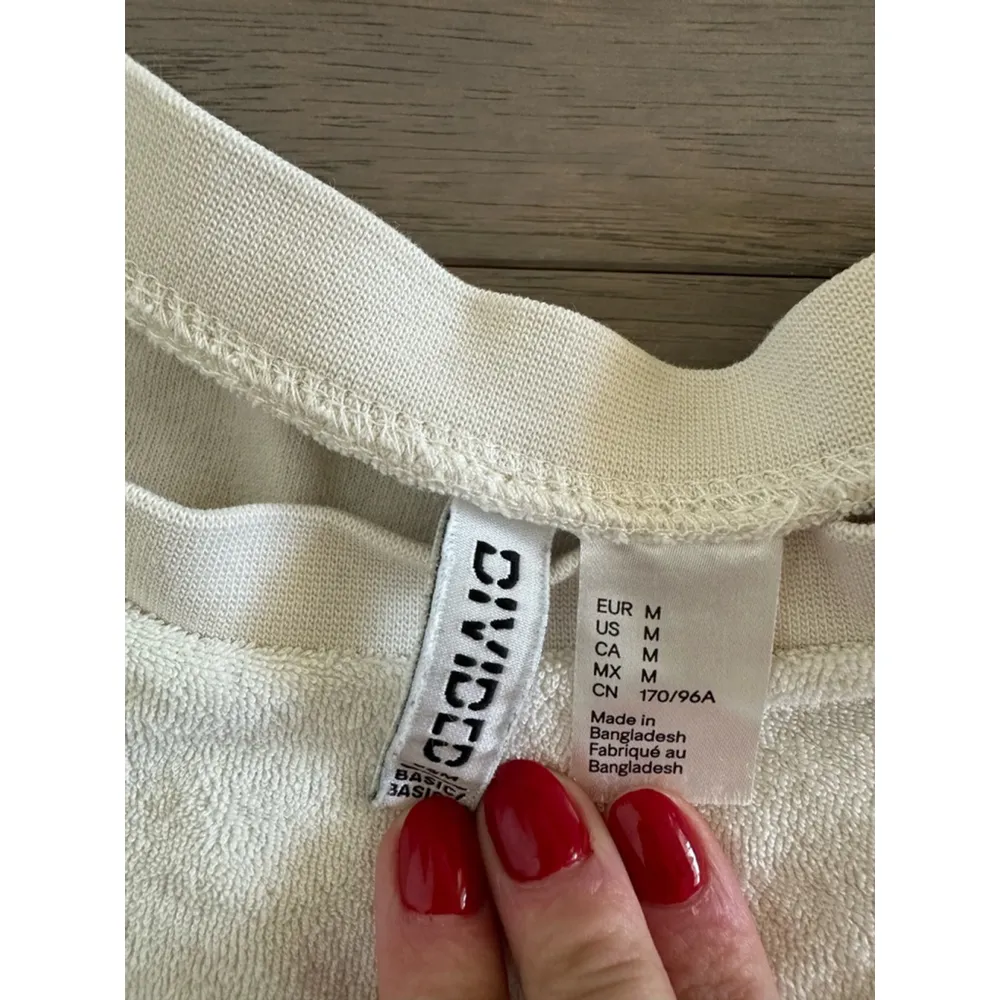 Divided Cropped Textured T-Shirt White Size Medium - Image 2