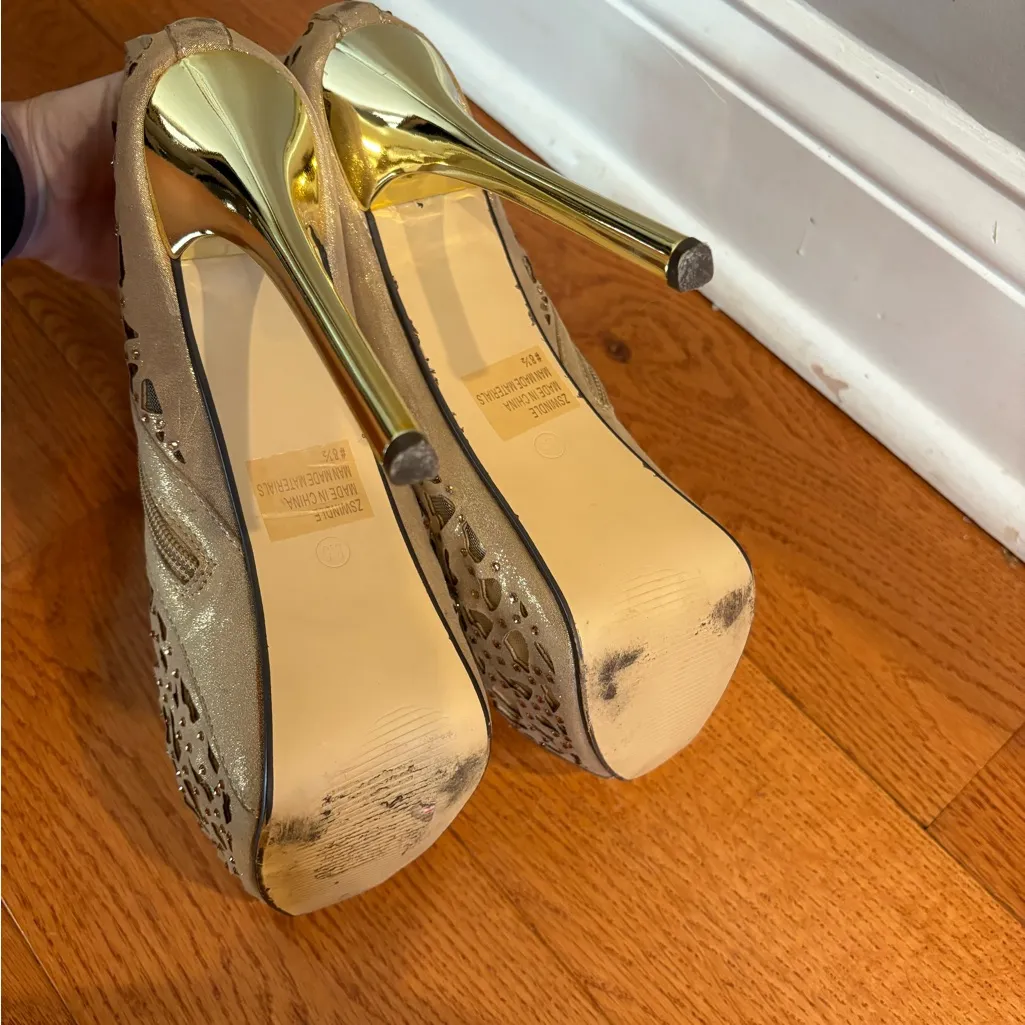 Two Lips Gold Metallic Laser Cut Stiletto Heels Size 8.5 Y2K Club Party Shoes - Image 5