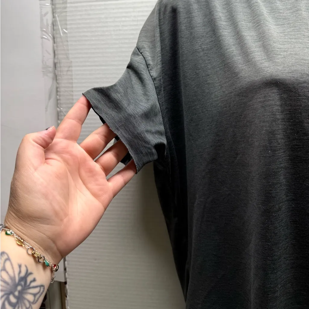 Vuori Oversized Pocket Tee - Image 3