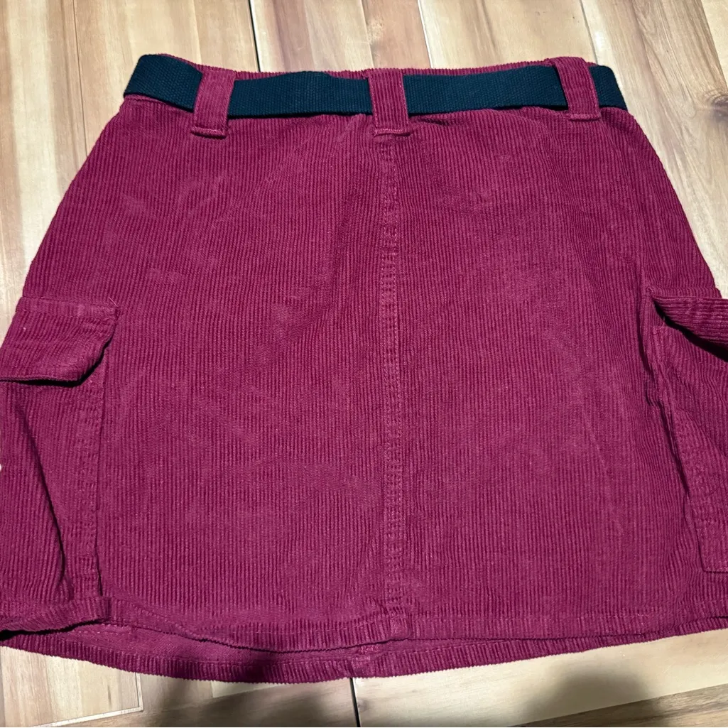 Angel kiss corduroy burgundy skirt w/ belt small - Image 2