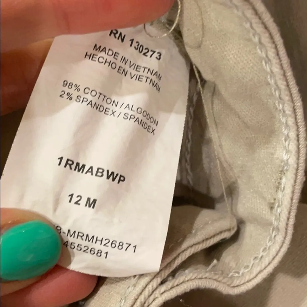 Women’s Riders By Lee Mid Rise Capri - Image 3