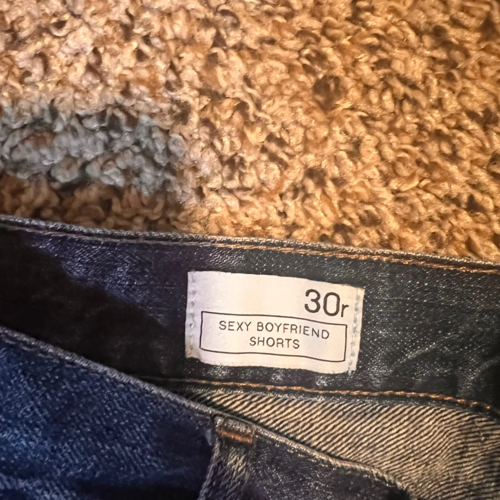 Gap 1969 Women's Dark Wash Sexy Boyfriend Denim Cutoff Shorts Size‎ 30R - Image 2